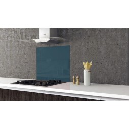 Tmavomodrá kuchynská sklenená zástena za varný panel | DoMo-GLASS