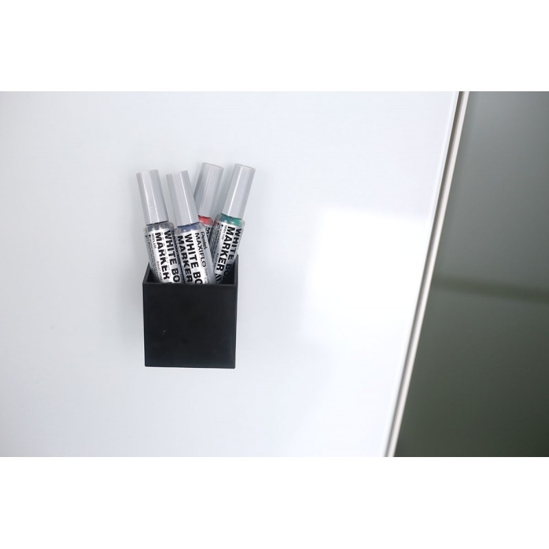 Popisovače Pentel MAXIFLO 6 mm v magnetickom držiaku na sklenej tabuli | DOMO GLASS