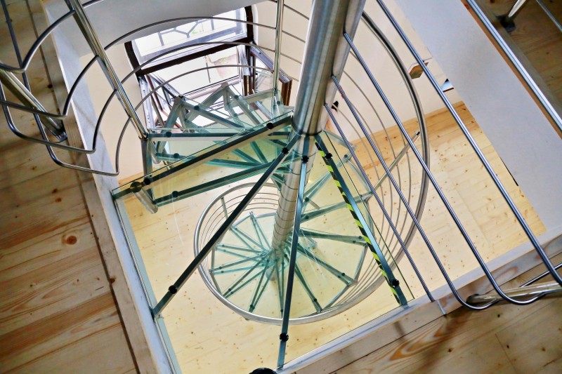 Točité sklenené schody | DOMO GLASS